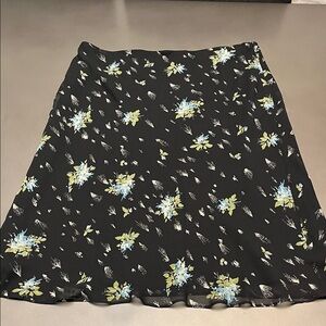Banana Republic Size 14 Black Silk A-line Floral Skirt